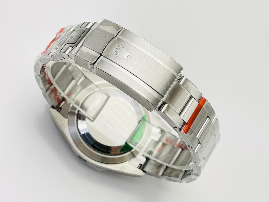 Rolex Oyster Perpetual 39 mm Watch – IW-2996 - Image 9