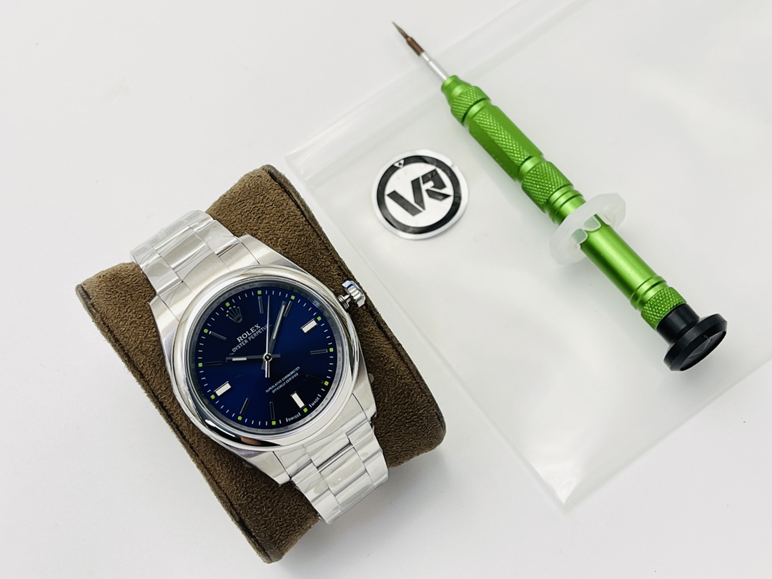 Rolex Oyster Perpetual 39 mm Watch – IW-2996