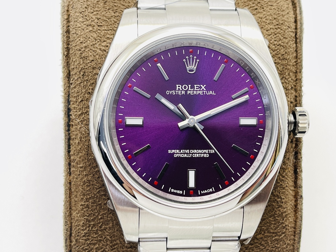Rolex Oyster Perpetual 39 mm Watch – IW-2995 - Image 4