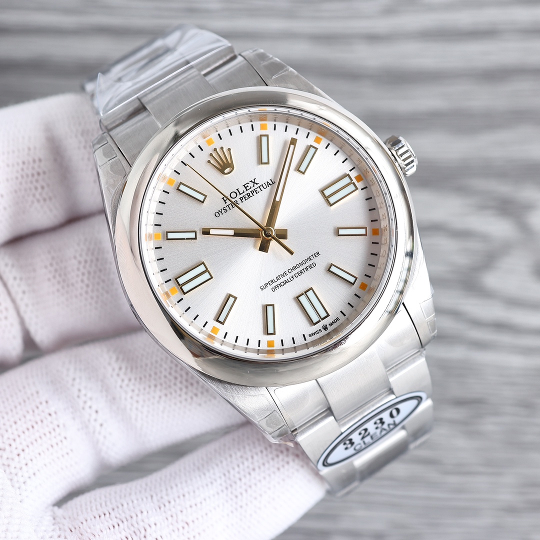 Rolex Datejust Ice Blue Luminous 41 mm Watch – IW-0063 - Image 4