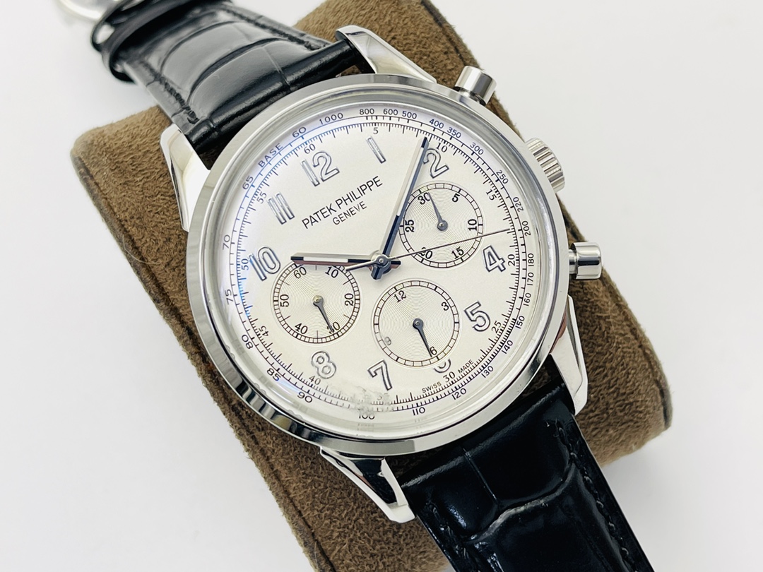 Classic Chronograph 41 mm Watch – IW-2557 - Image 2
