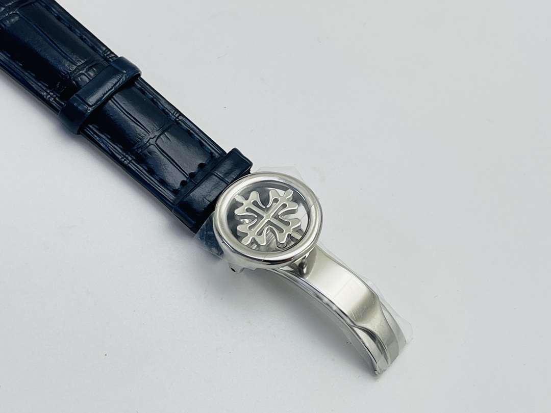 Classic Moonphase 40 mm Watch – IW-2560 - Image 9