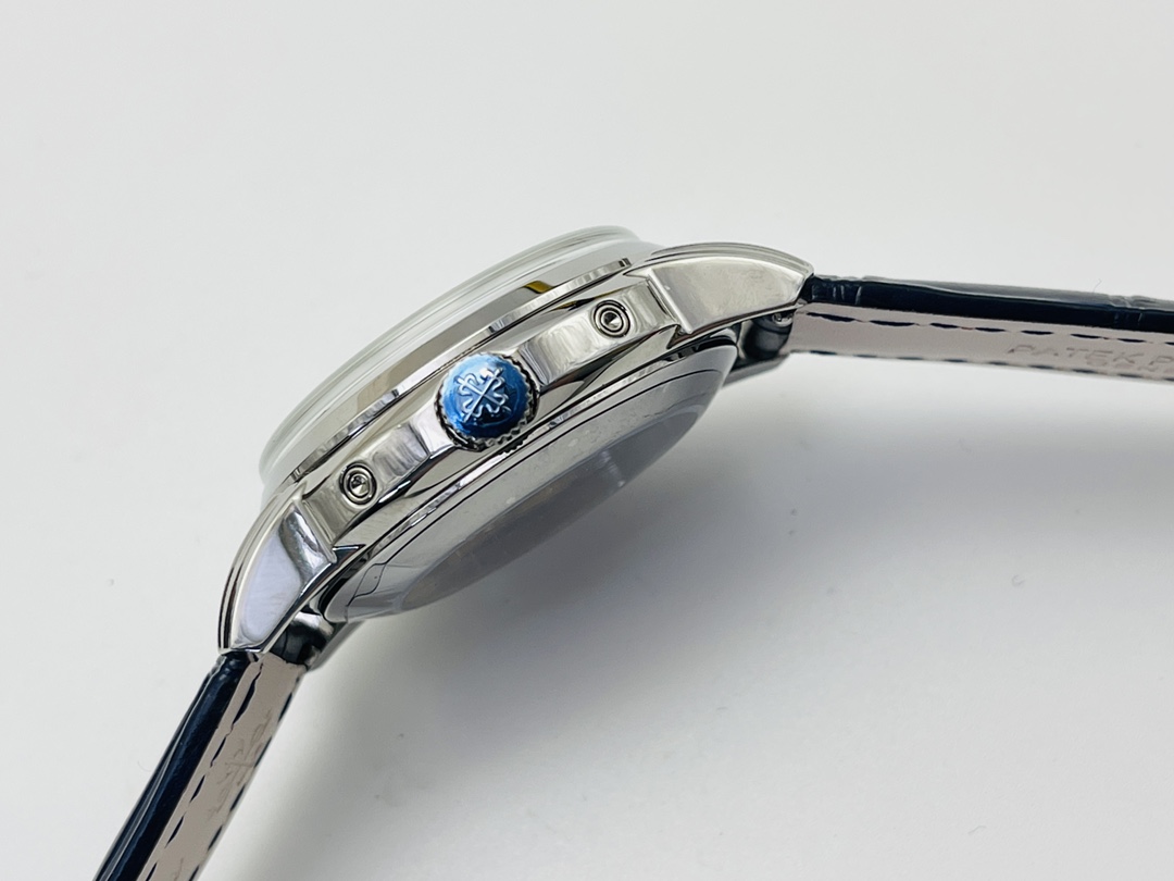 Classic Moonphase 40 mm Watch – IW-2560 - Image 5