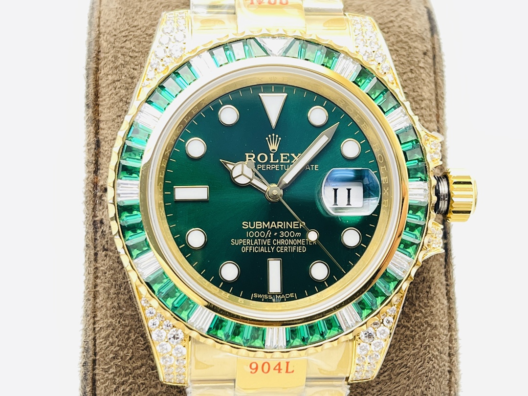 Rolex GMT-Master II Diamond-Set 40 mm Watch – IW-0138 - Image 4
