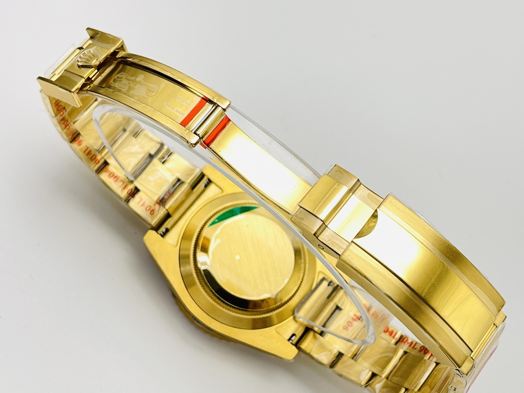 Rolex GMT-Master II Diamond-Set 40 mm Watch – IW-0138 - Image 8