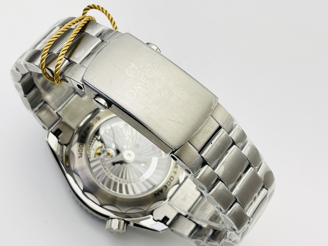 Omega Seamaster Luminous Watch – IW-1439 - Image 9