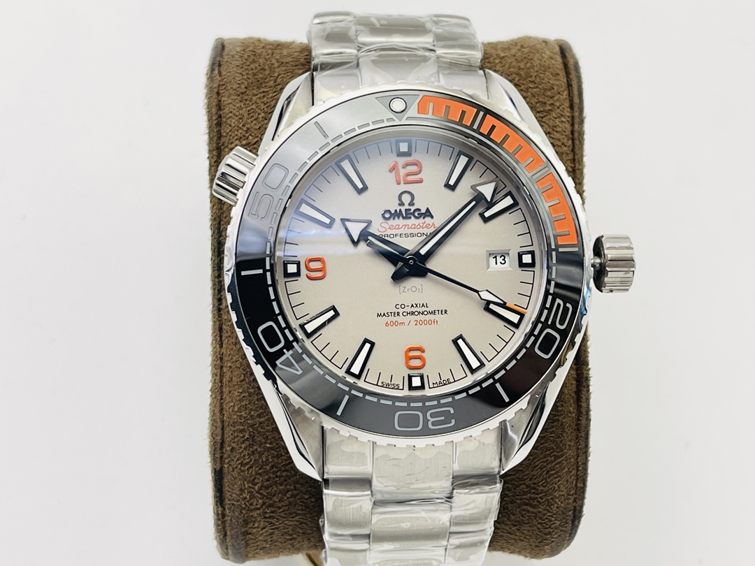 Omega Seamaster Luminous Watch – IW-1437