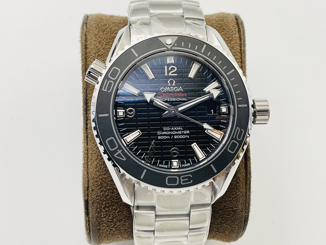 Omega Seamaster Luminous Watch – IW-1435