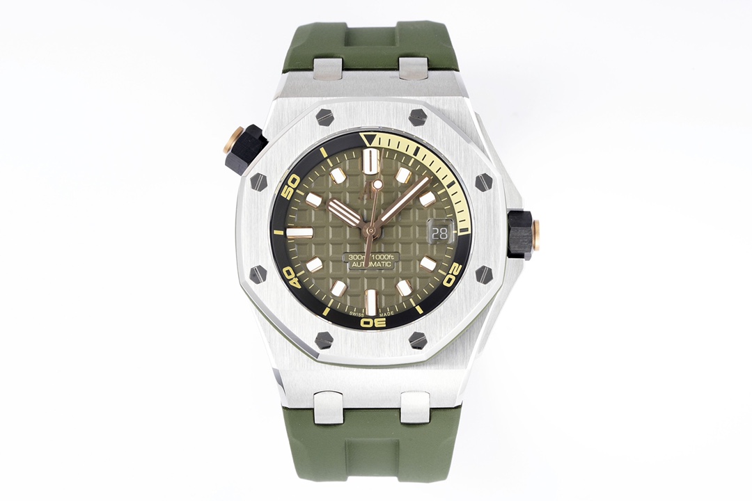 Audemars Piguet Royal Oak Luminous 42 mm Watch – IW-2110