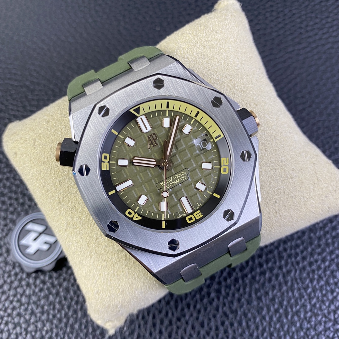 Audemars Piguet Royal Oak Luminous 42 mm Watch – IW-2155 - Image 2
