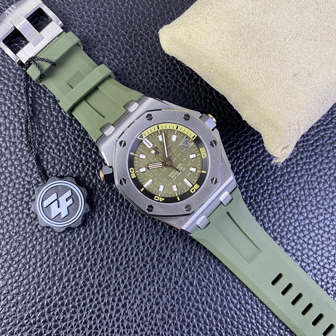 Audemars Piguet Royal Oak Luminous 42 mm Watch – IW-2155 - Image 9