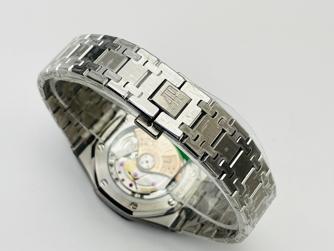 Audemars Piguet Royal Oak Skeleton Dial 37 mm Watch – IW-2115 - Image 9