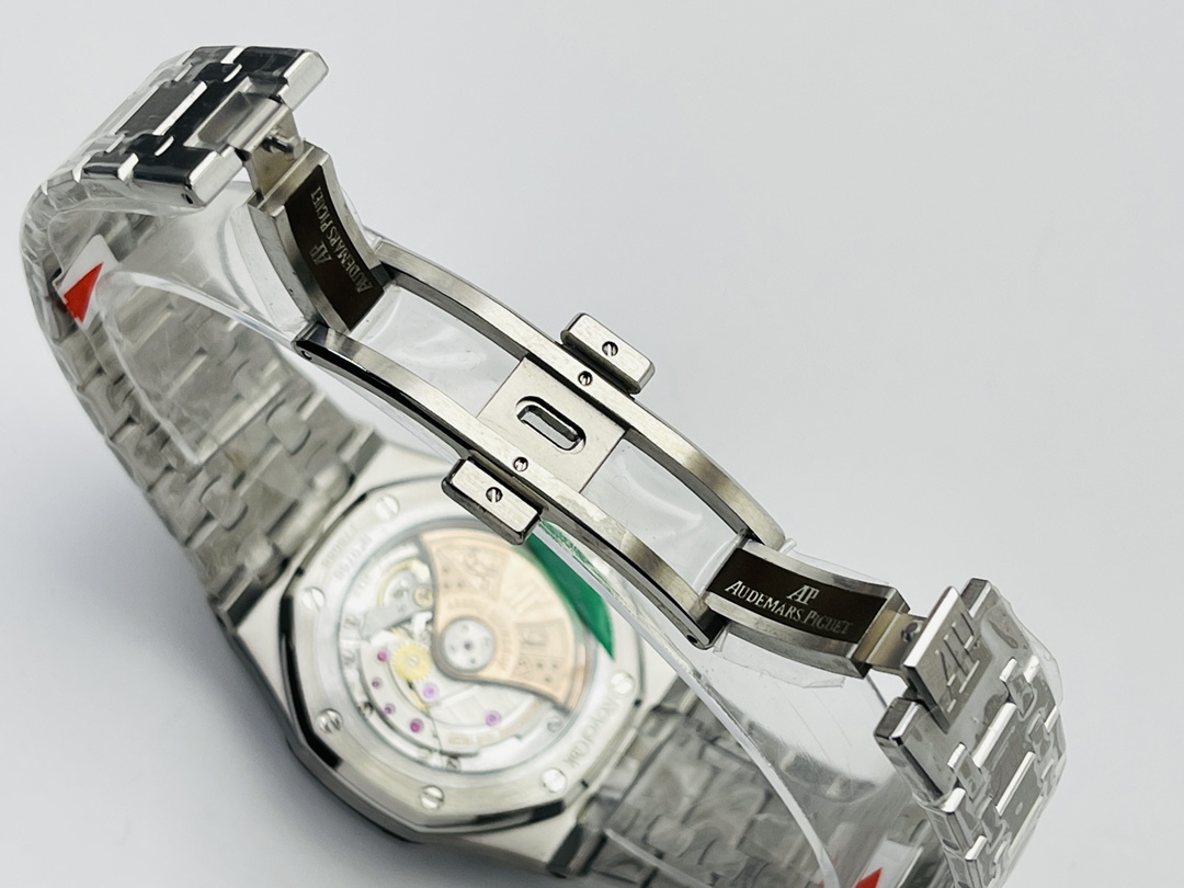 Audemars Piguet Royal Oak Skeleton Dial 37 mm Watch – IW-2117 - Image 8