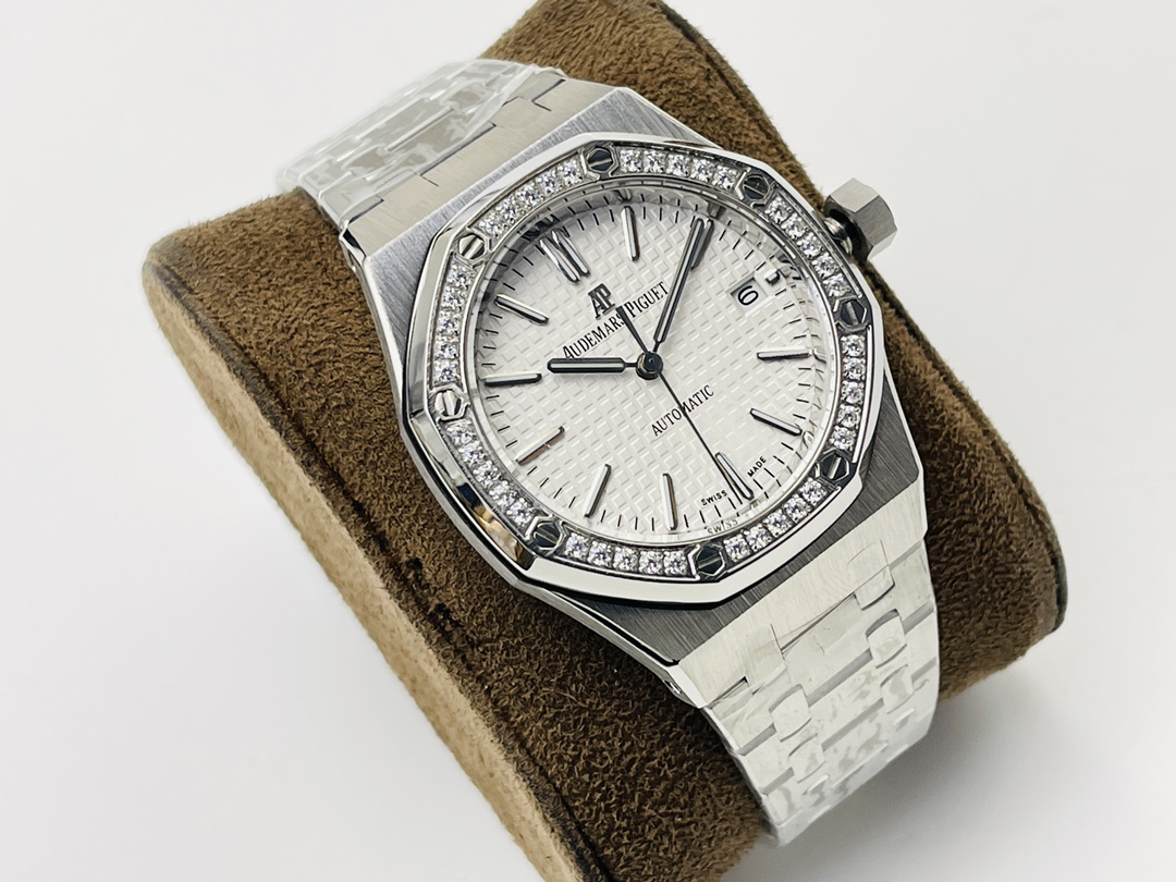 Audemars Piguet Royal Oak Skeleton Dial 37 mm Watch – IW-2117 - Image 2