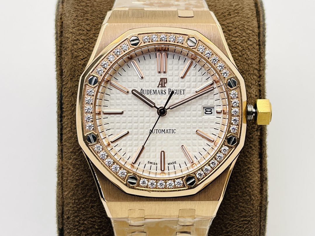 Audemars Piguet Royal Oak Skeleton Dial 37 mm Watch – IW-2119 - Image 4