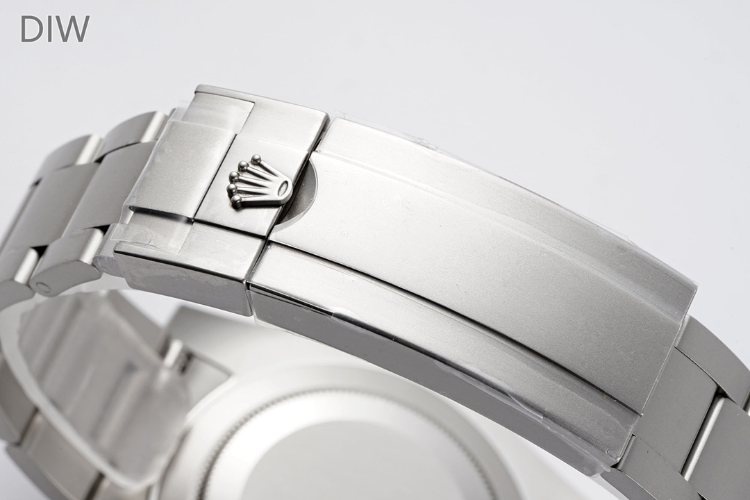 Submariner Luminous Watch – IW-2888 - Image 8