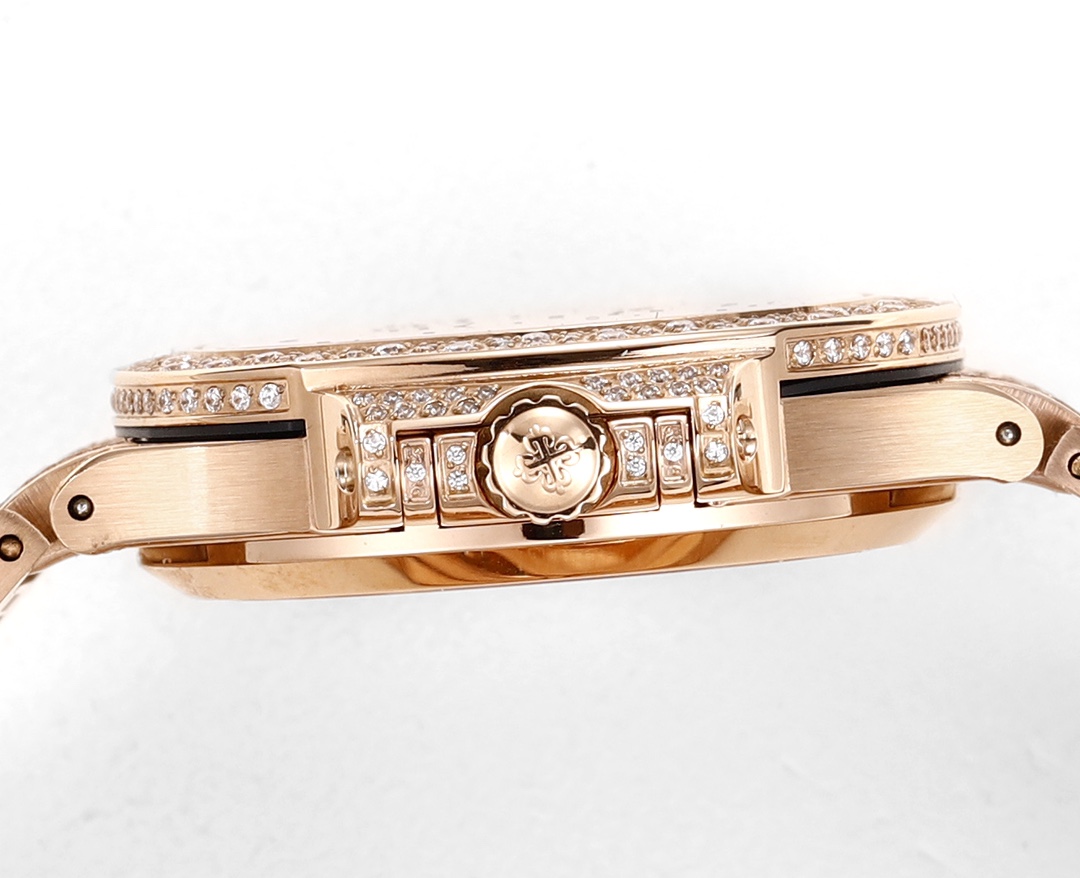 Patek Philippe Nautilus Diamond-Set 35.2 mm Watch – IW-2473 - Image 6