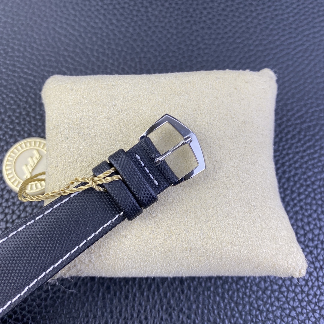 Patek Philippe Classic Luminous 40 mm Watch – IW-2471 - Image 8