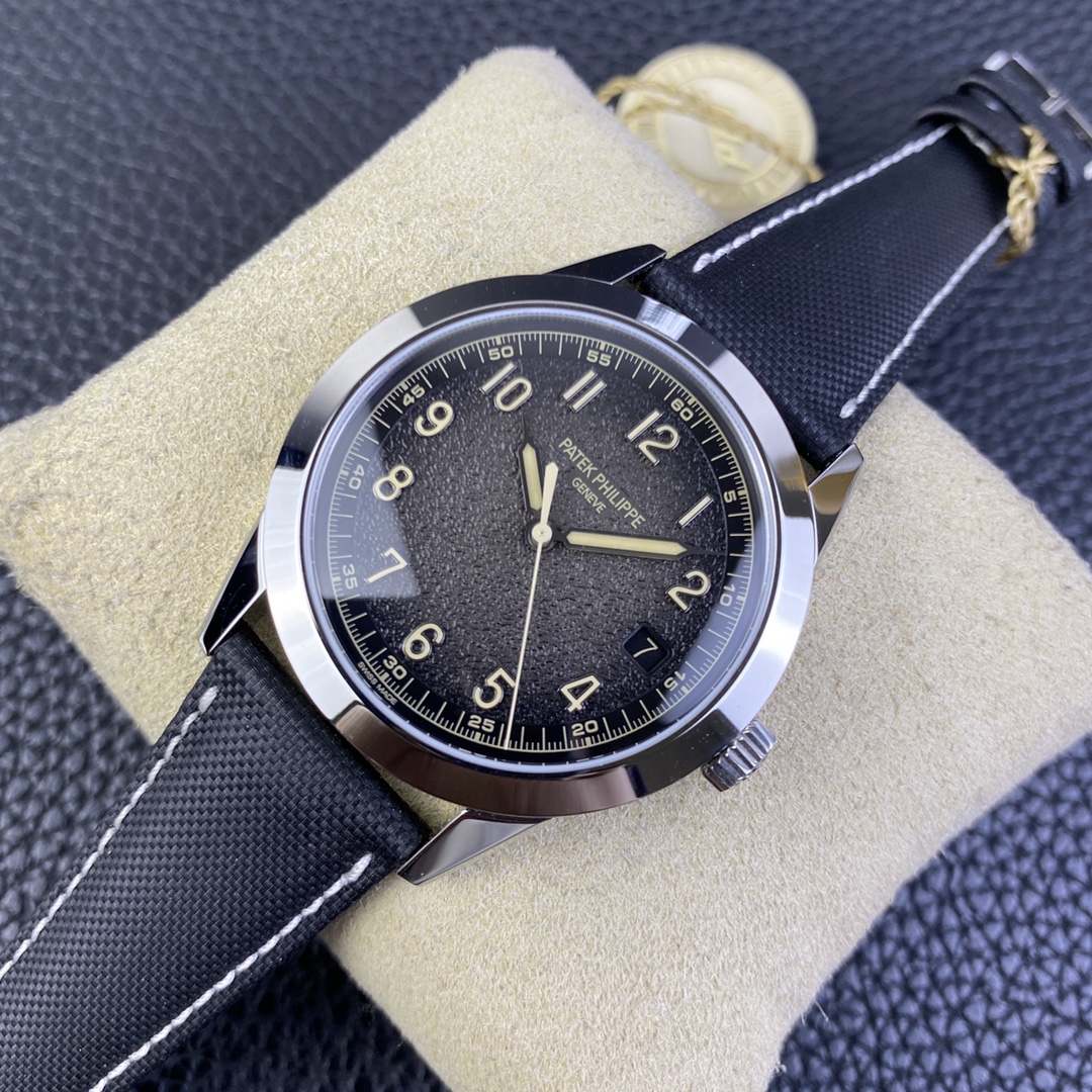 Patek Philippe Classic Luminous 40 mm Watch – IW-2471 - Image 3