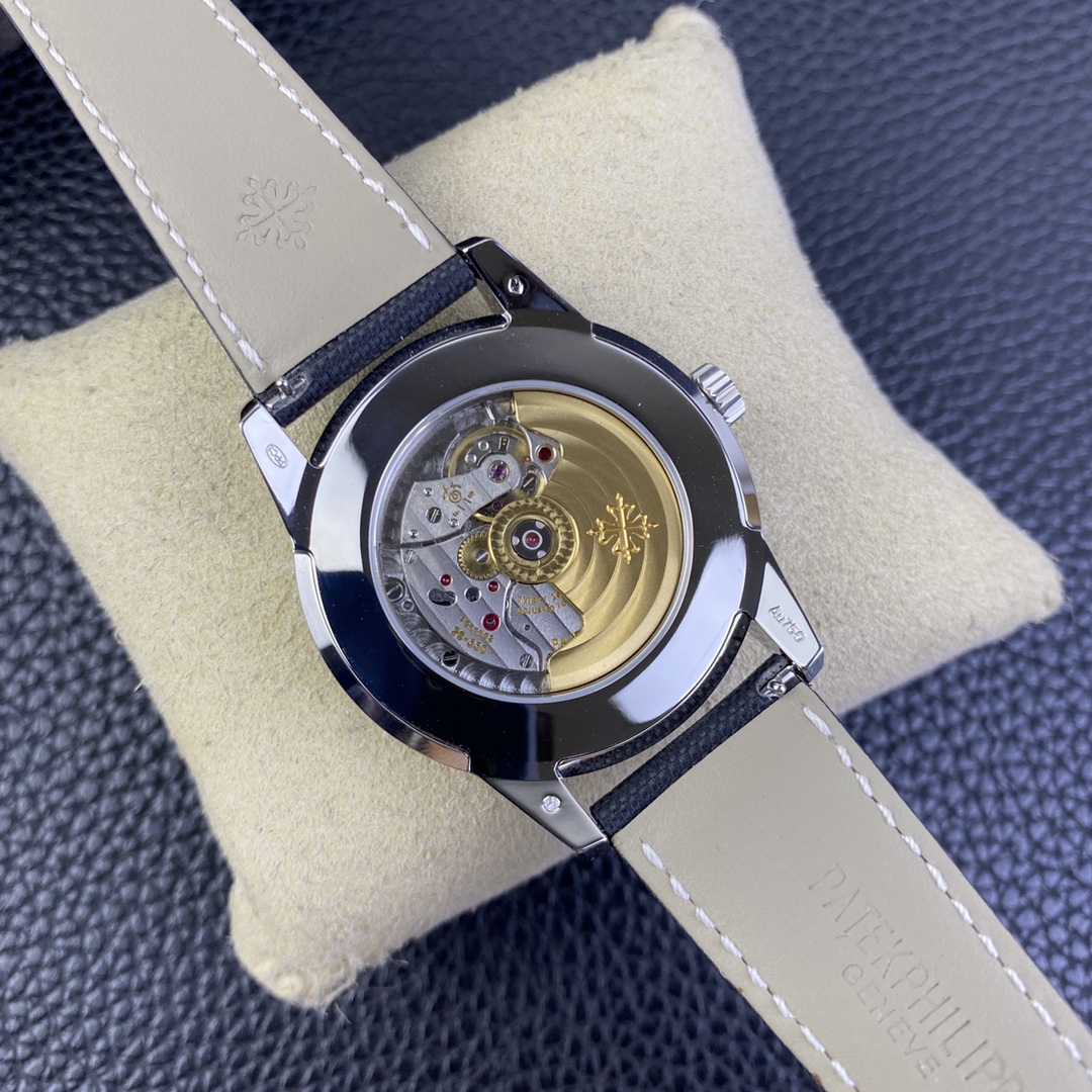 Patek Philippe Classic Luminous 40 mm Watch – IW-2471 - Image 7