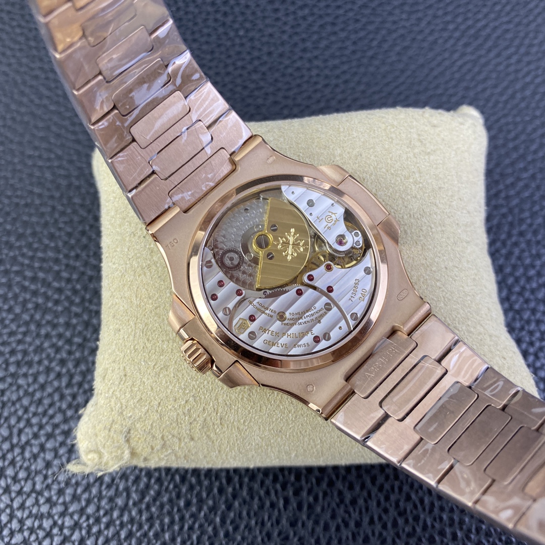 Patek Philippe Nautilus Watch – IW-2472 - Image 7