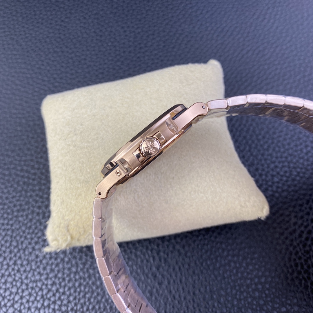 Patek Philippe Nautilus Watch – IW-2472 - Image 6