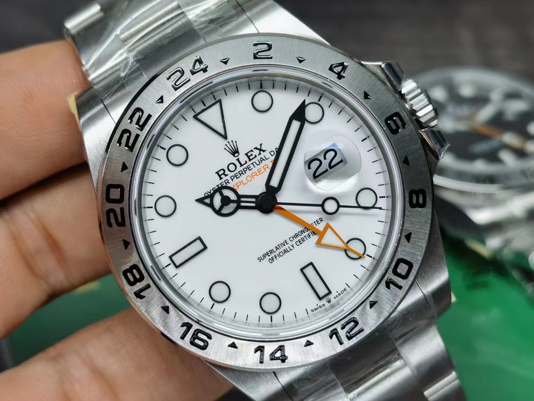 Rolex Oyster Perpetual Luminous 42 mm Watch – IW-0074 - Image 4