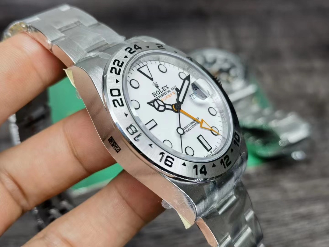 Rolex Oyster Perpetual Luminous 42 mm Watch – IW-0074 - Image 3