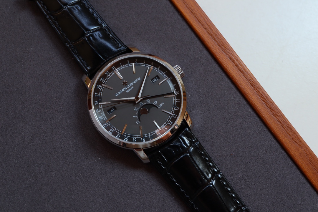 Vacheron Constantin Classic Moonphase 41 mm Watch – IW-0977 - Image 2