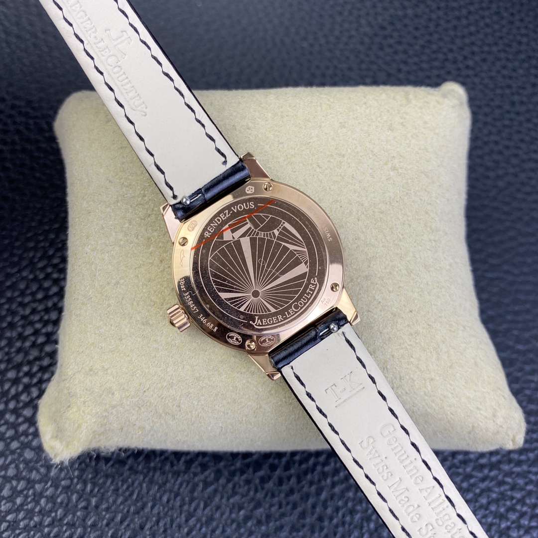 Jaeger-LeCoultre Classic Diamond-Set 29 mm Watch – IW-0473 - Image 7