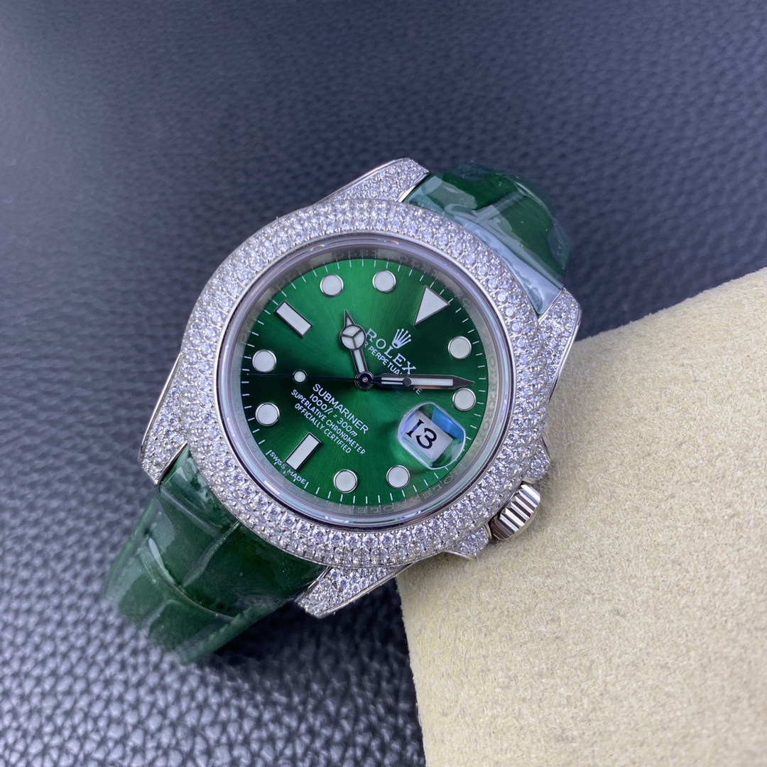 Rolex Submariner Diamond-Set 40 mm Watch – IW-0089 - Image 4