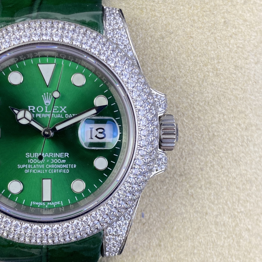 Rolex Submariner Diamond-Set 40 mm Watch – IW-0089 - Image 5