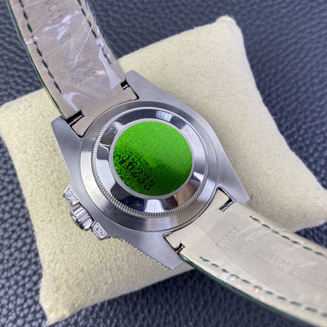 Rolex Submariner Diamond-Set 40 mm Watch – IW-0103 - Image 7