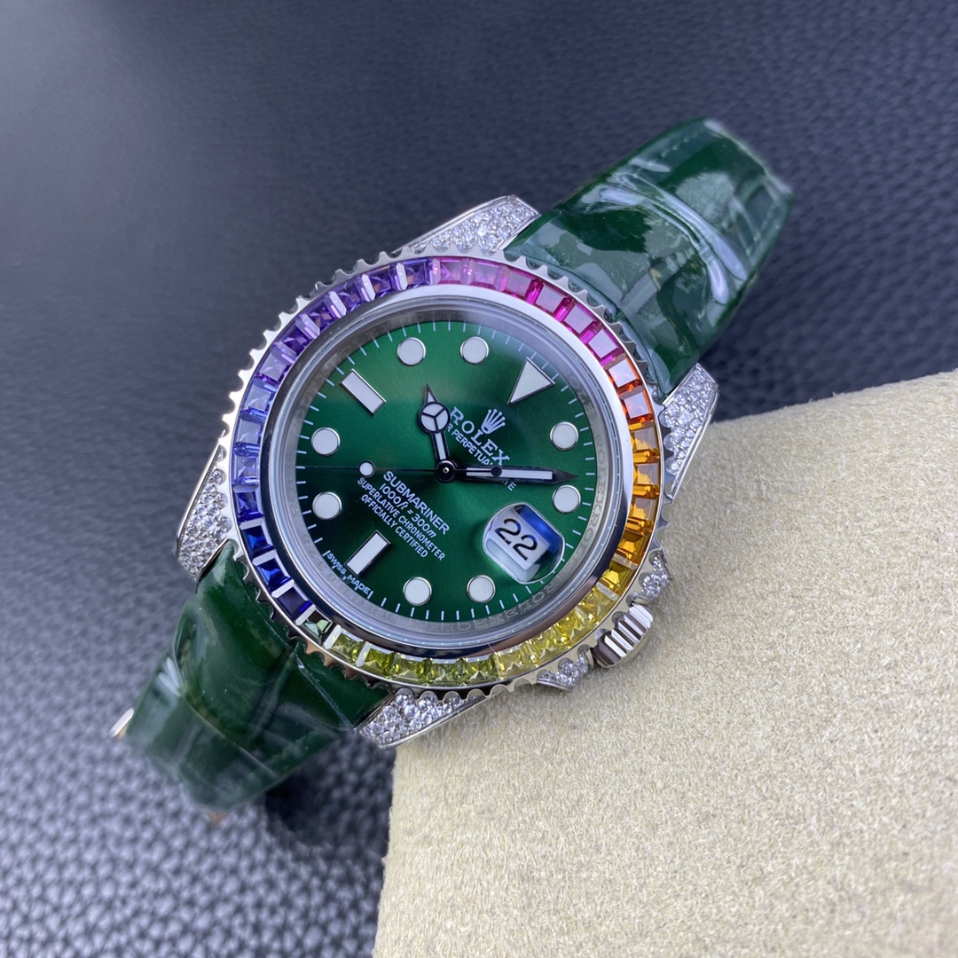 Rolex Submariner Diamond-Set 40 mm Watch – IW-0103 - Image 4