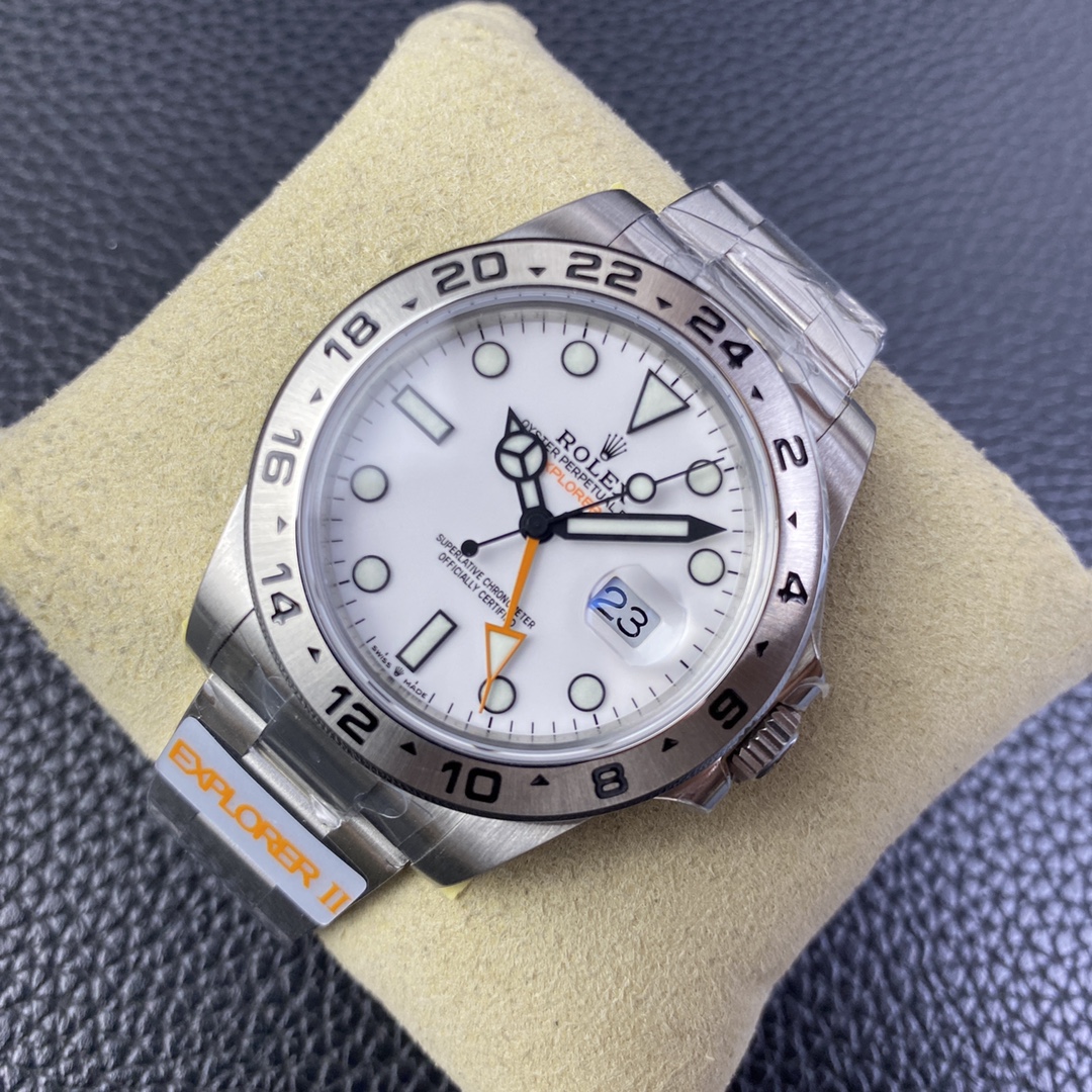 Rolex Oyster Perpetual Luminous 42 mm Watch – IW-0099 - Image 3