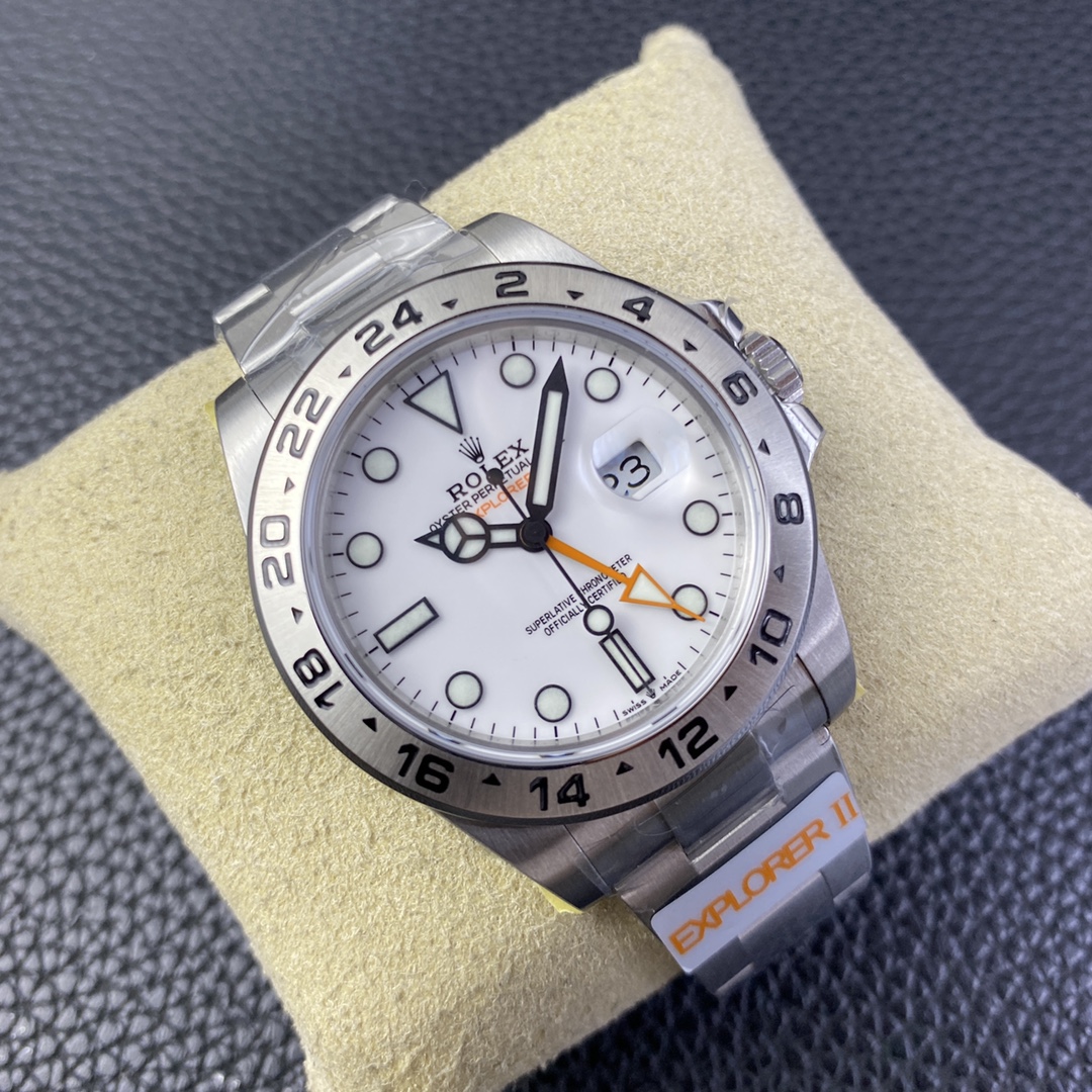 Rolex Oyster Perpetual Luminous 42 mm Watch – IW-0099 - Image 2
