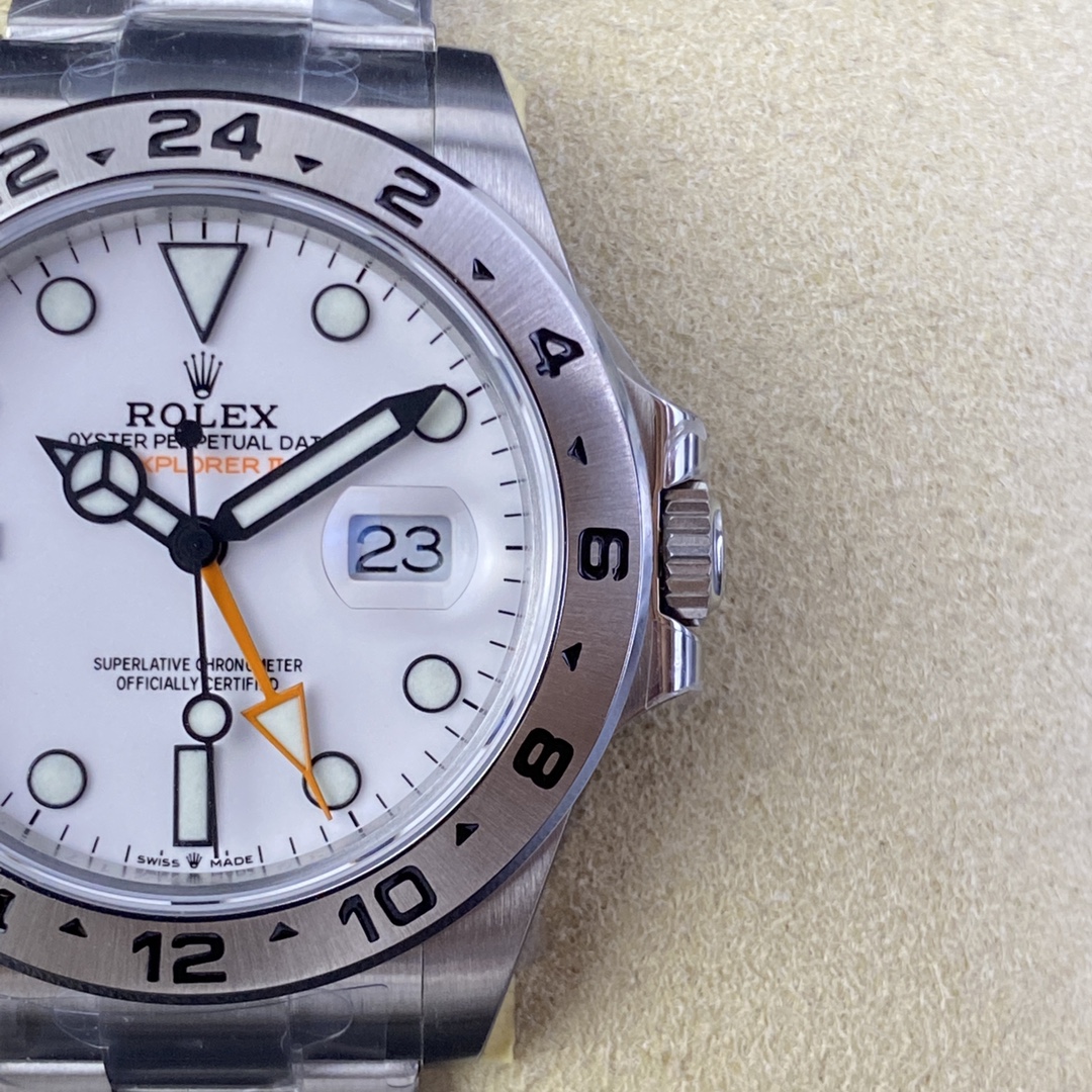 Rolex Oyster Perpetual Luminous 42 mm Watch – IW-0099 - Image 5