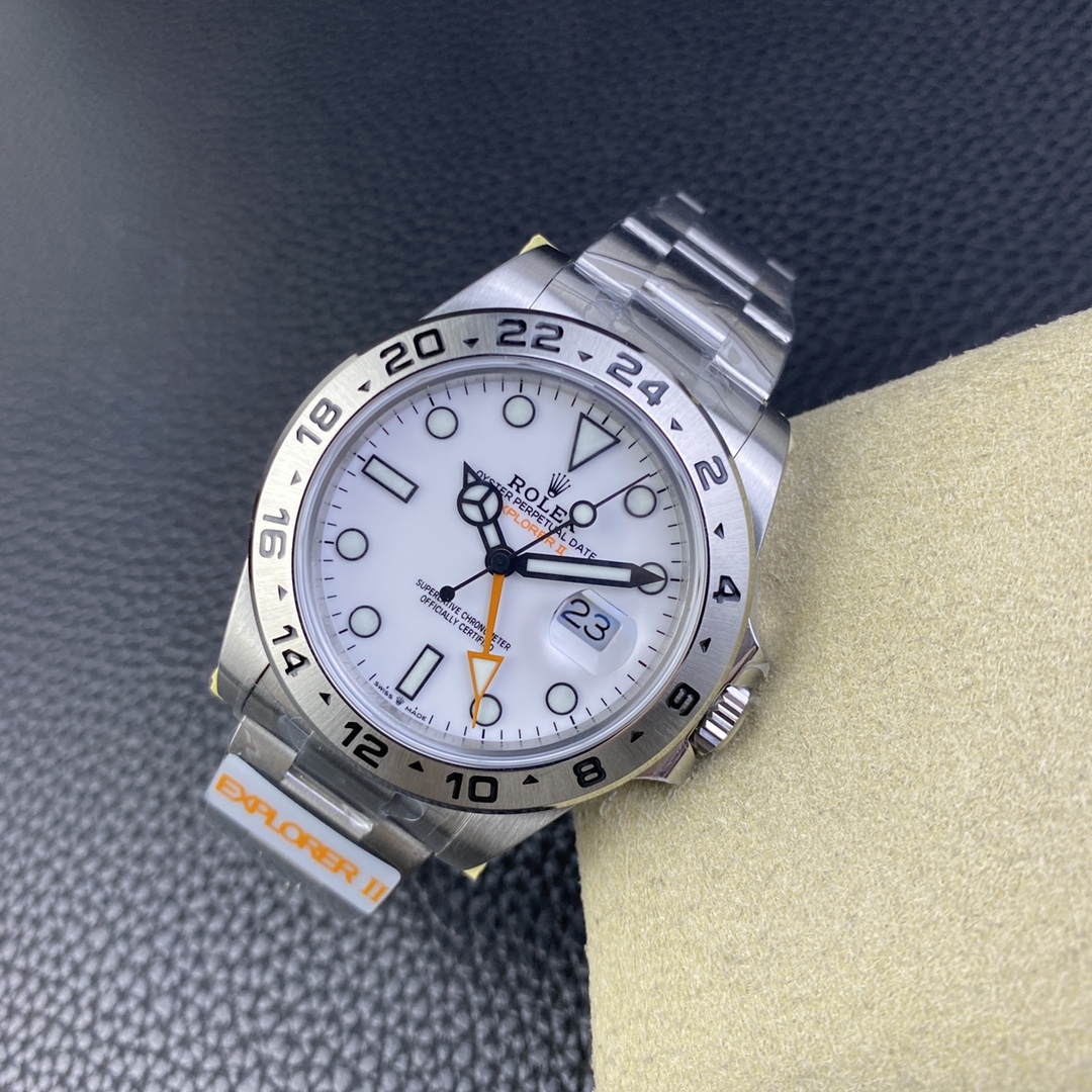 Rolex Oyster Perpetual Luminous 42 mm Watch – IW-0099 - Image 4