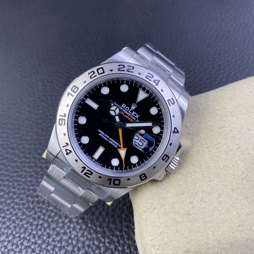 Rolex Oyster Perpetual Luminous 42 mm Watch – IW-0097 - Image 4