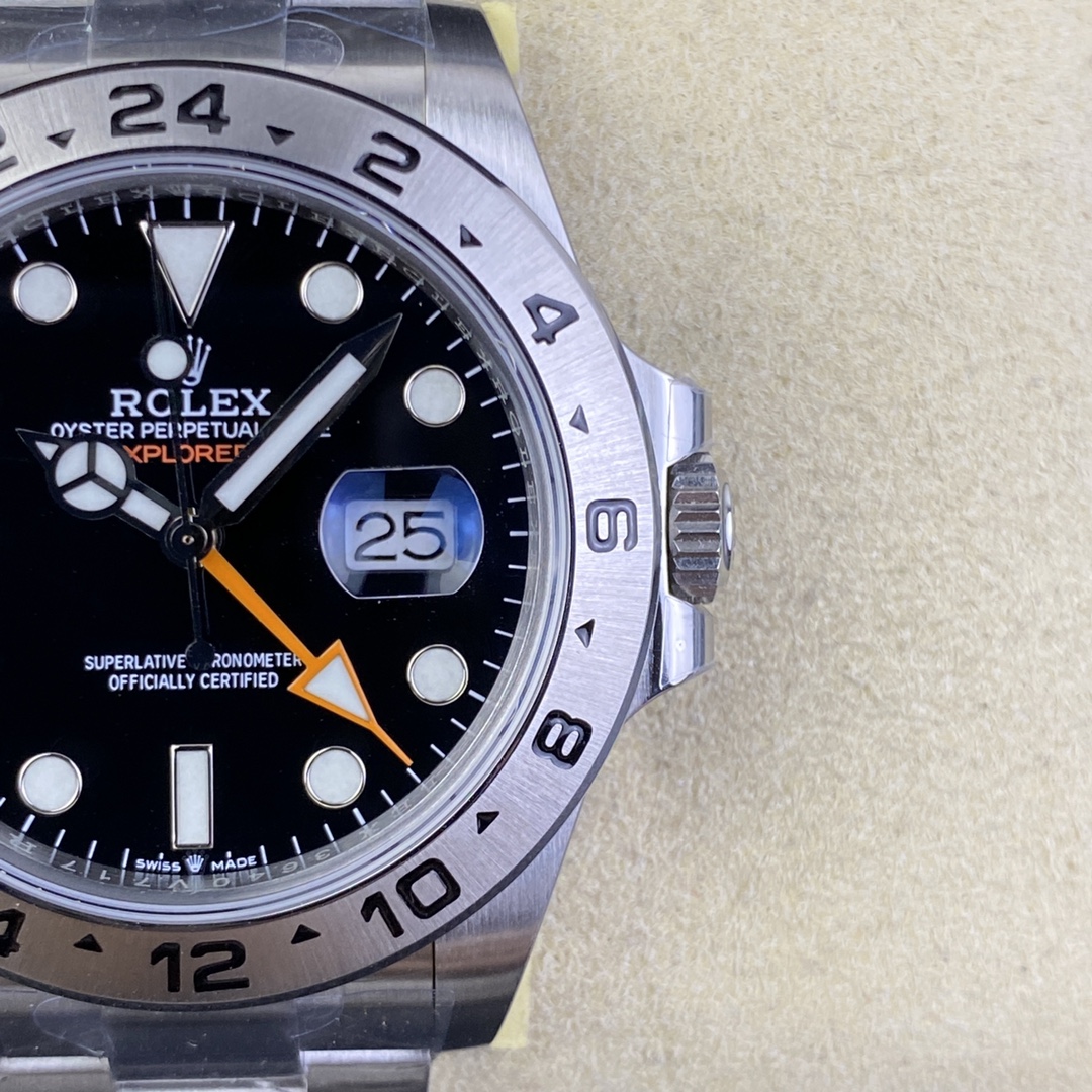 Rolex Oyster Perpetual Luminous 42 mm Watch – IW-0097 - Image 5