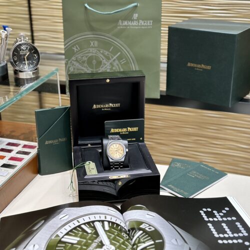 i1679912881_6217_0.jpg Audemars Piguet Royal Oak 39 mm Watch – IW-2150