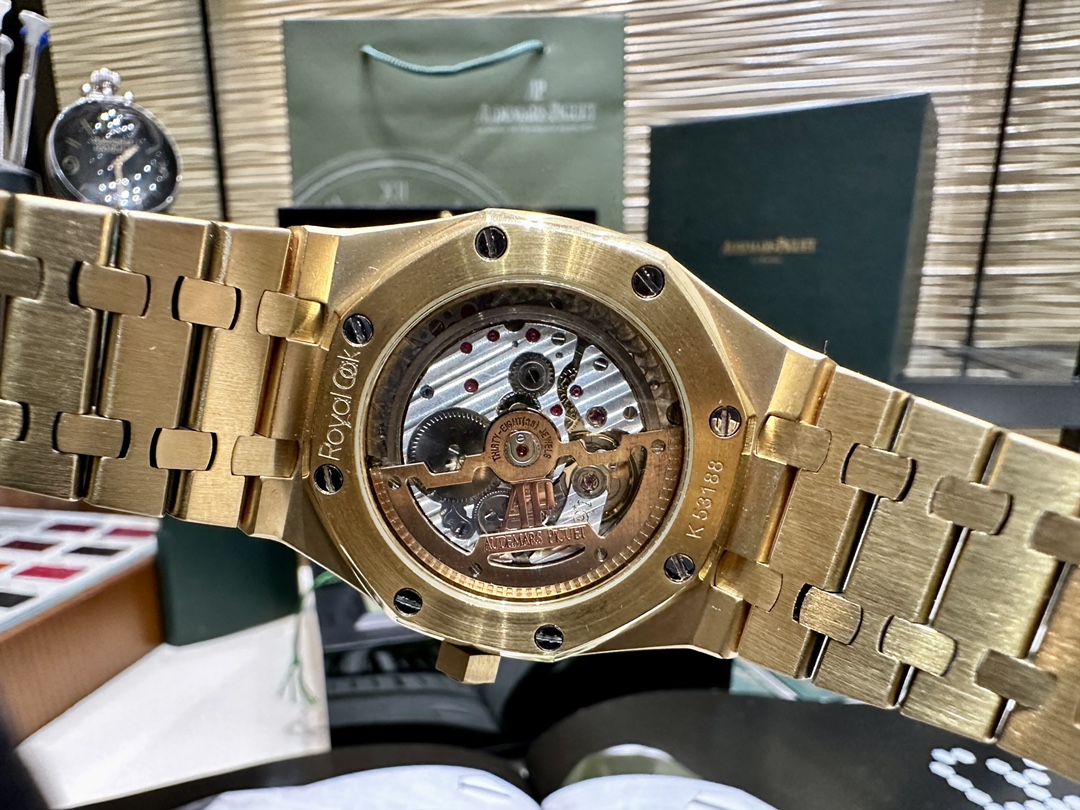 Audemars Piguet Royal Oak 39 mm Watch – IW-2140 - Image 7