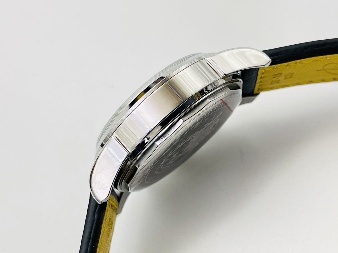 Breitling Classic Chronograph 41 mm Watch – IW-0630 - Image 6