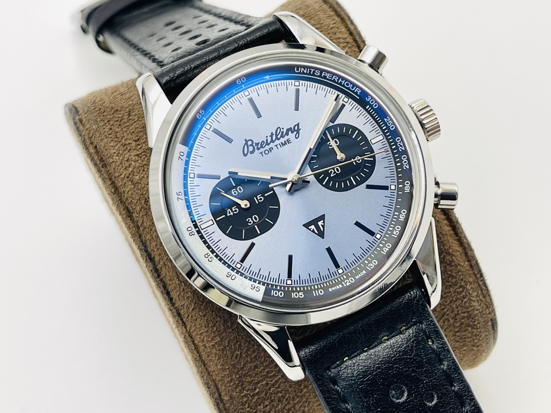 Breitling Classic Chronograph 41 mm Watch – IW-0632 - Image 2