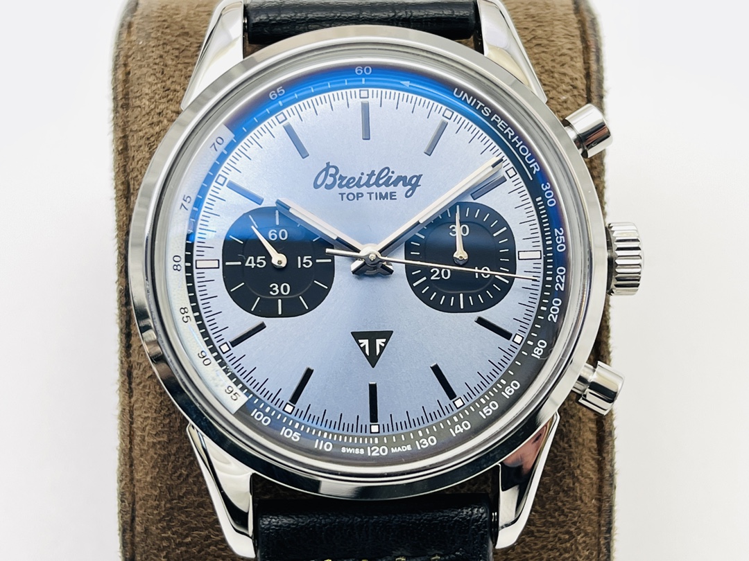 Breitling Classic Chronograph 41 mm Watch – IW-0632 - Image 4