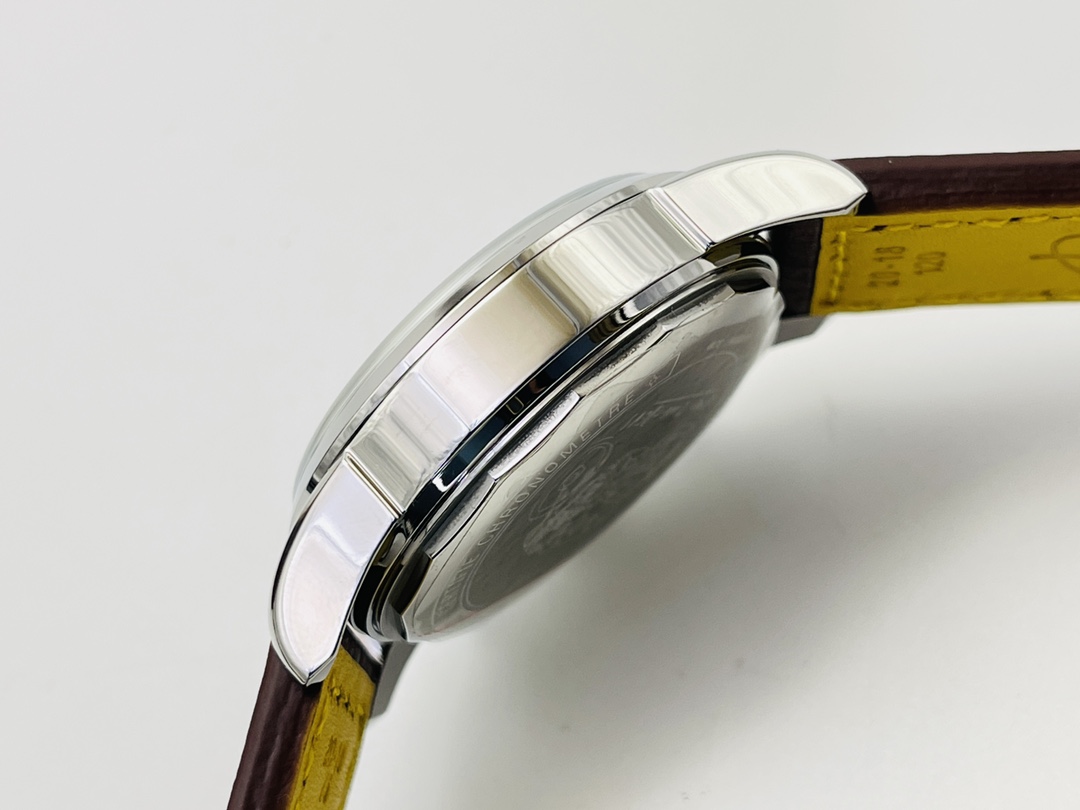 Breitling Classic Chronograph 41 mm Watch – IW-0633 - Image 6