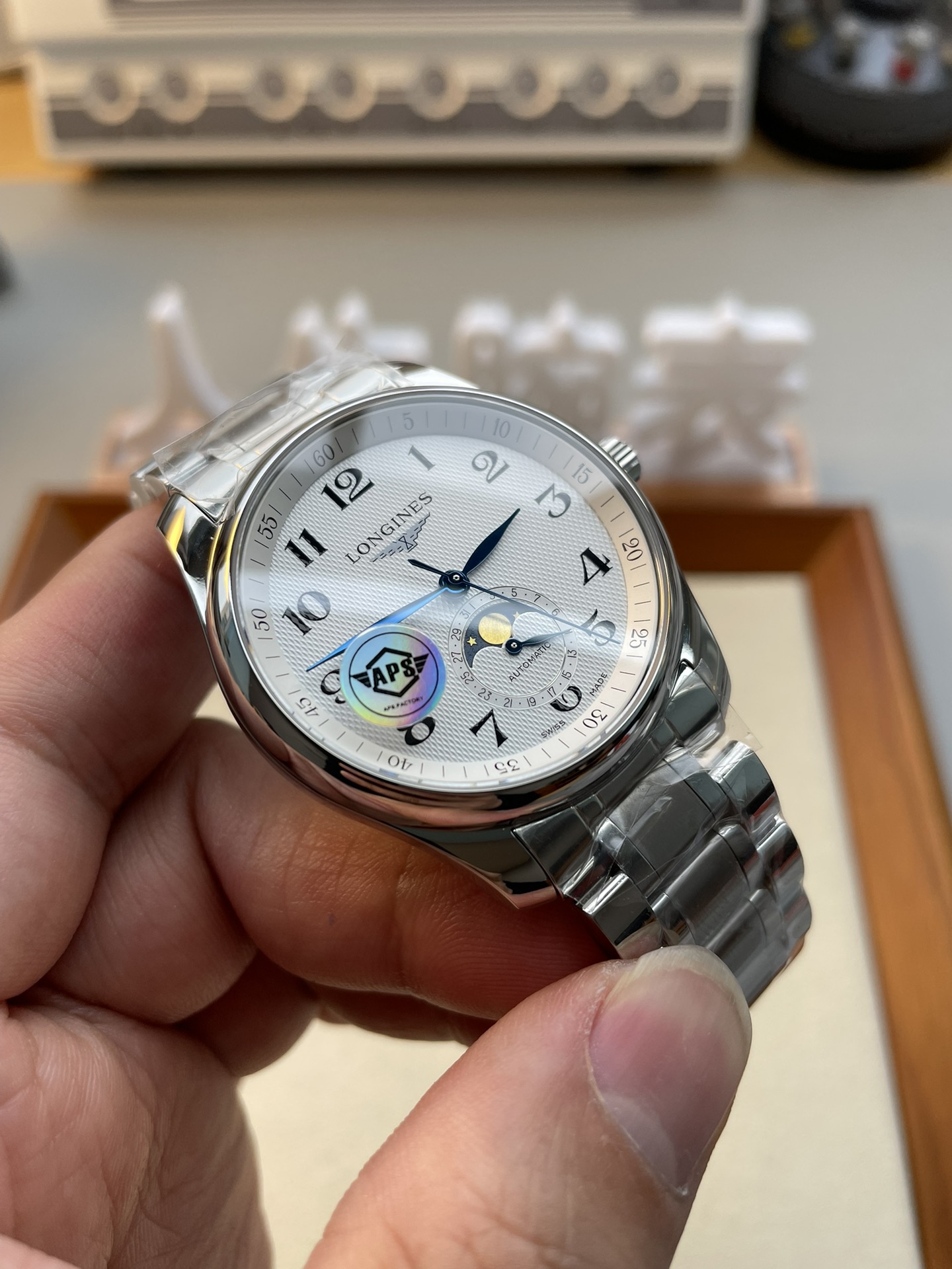 Classic Moonphase Watch – IW-2096 - Image 2