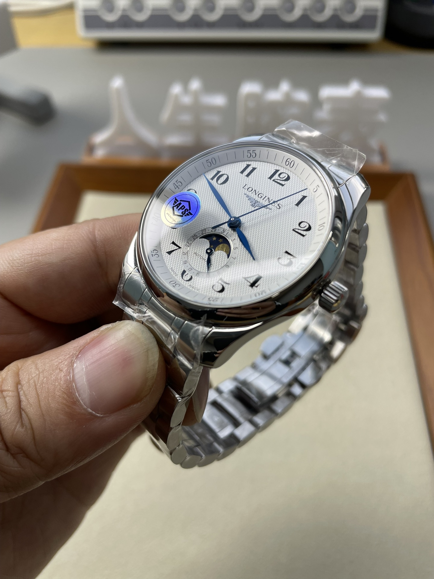 Classic Moonphase Watch – IW-2100 - Image 3