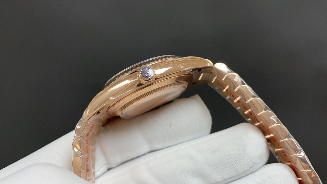 Day-Date 40 mm Watch – IW-3456 - Image 4