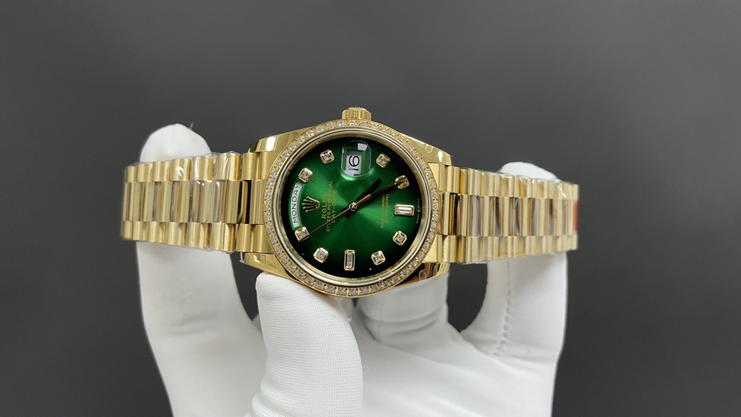 Day-Date Green Dial Watch – IW-3457 - Image 2